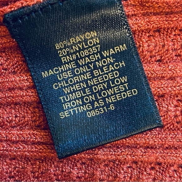 Ryegrass Lightweight Scoop Neck Sweater Featuring Scalloped Hems Size Small - Picture 7 of 7